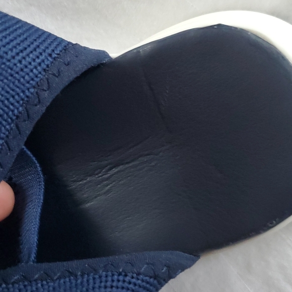 Sandals - Picture 9 of 10